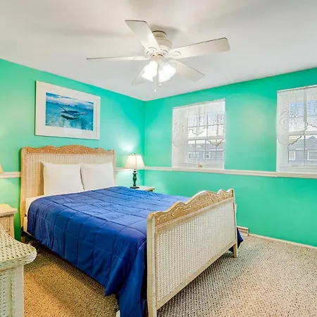 Royal Palm Court B5-2